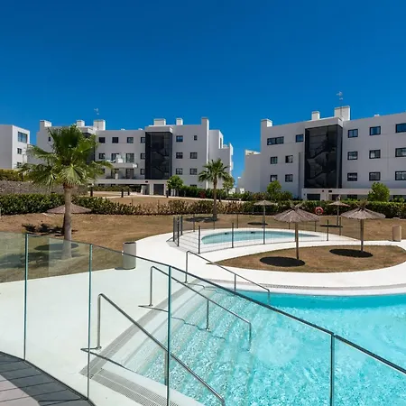 Beautiful 3 Bedroom In Higueron West *