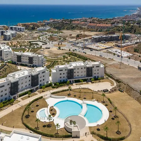 Beautiful 3 Bedroom In Higueron West Apartment